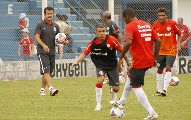 Dunga, técnico do Inter, em Gramado. Treino do Inter (Foto: Diego Guichard / GLOBOESPORTE.COM)