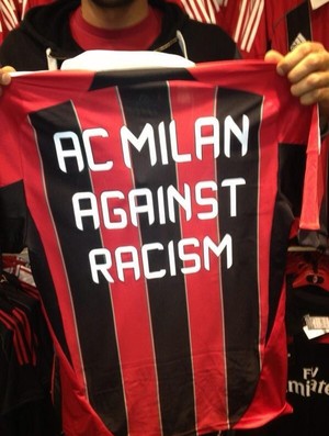 Camisa do Milan contra o racismo (Foto: Reprodução)