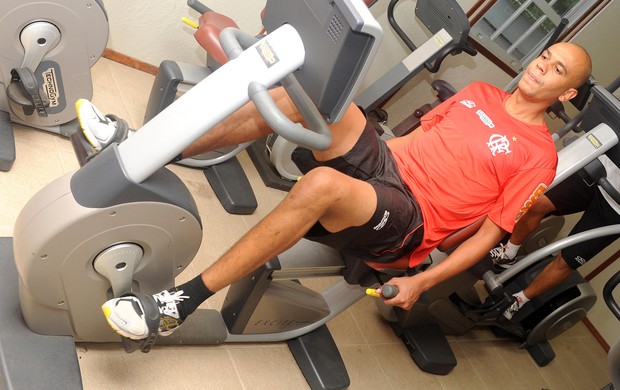 Alex Silva na academia, Flamengo (Foto: Alexandre Vidal / Flaimagem)