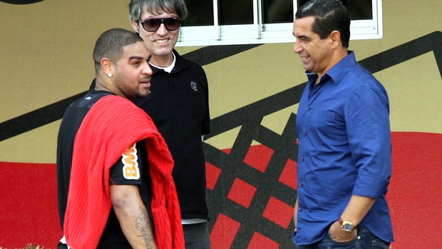 zinho adriano flamengo treino (Foto: Cezar Loureiro / Agência O Globo)