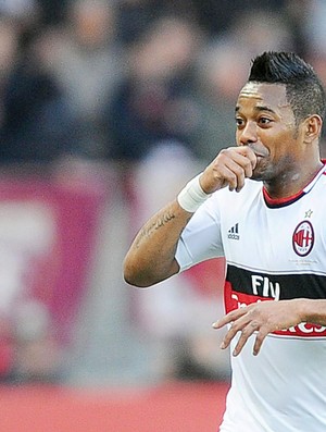 Robinho gol Milan (Foto: EFE)