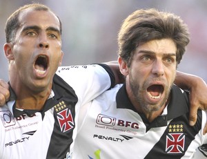 Juninho e Felipe, Atlético-Go e Vasco (Foto: Adalberto Marques / Agência Estado)