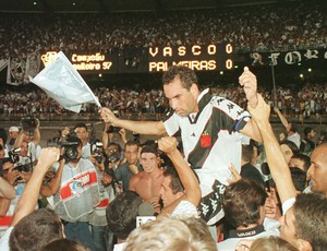 Edmundo, Vasco da Gama, Vasco 1997 (Foto: Raimundo Valentim / Agência Estado)