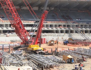 Obras de reforma do Mineirão para o Copa de 2014 (Foto: Roberto Rodrigues / Globoesporte.com)