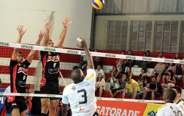 Pinda x Volta Redonda Superliga (Foto: Luis Claudio Antunes/PortalR3)