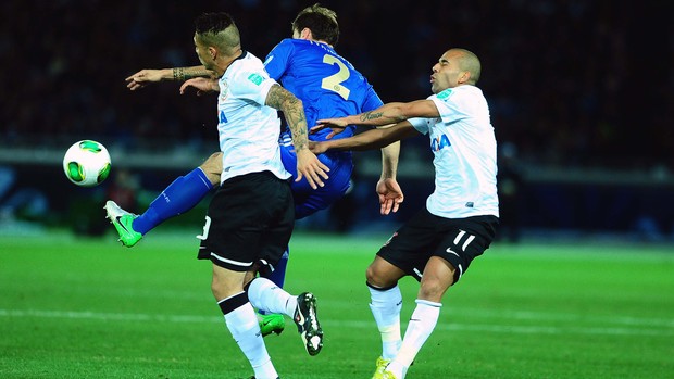 paolo guerrero emerson corinthians x chelsea (Foto: Marcos Ribolli/GLOBOESPORTE.COM)