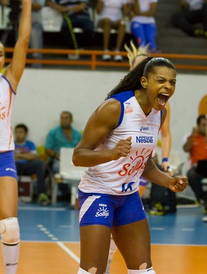 A ponteiro Fê Garay fez 35 pontos no clássico paulista (Foto: AGF/Divulgação)