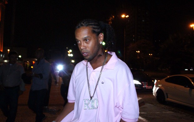 Ronaldinho Gaúcho em festa em São Paulo (Foto: Paduardo/Ag. News)