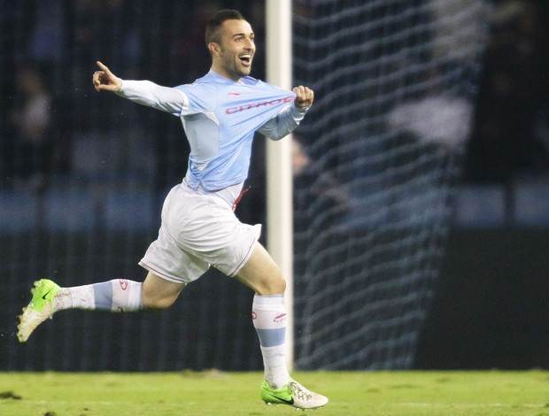 Cristian Bustos comemora gol do Celta contra o Real Madrid (Foto: Agência Reuters)