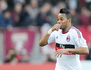 Robinho gol Milan (Foto: EFE)