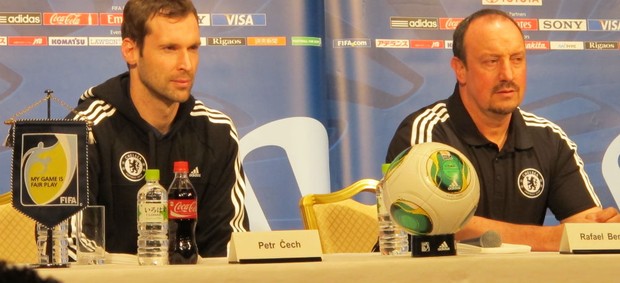 Petr Cech e Rafa Benítez em entrevista coletiva (Foto: Cahê Mota / Globoesporte.com)