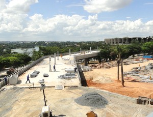 rampa que liga Mineirão ao Mineirinho (Foto: Léo Simonini / Globoesporte.com)