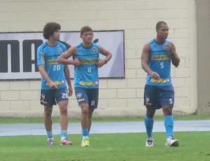 bruno mendes botafogo andre bahia (Foto: Thales Soares/GLOBOESPORTE.COM)