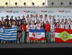 CEL pódio vôlei feminino nas Olimpíadas Escolares (Foto: Andre Mourao/AGIF/COB)