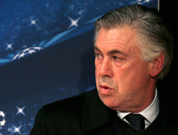 Carlo Ancelotti coletiva Porto (Foto: Reuters)