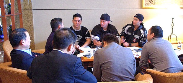 Reunião torcida Corinthians hotel no Japão (Foto: Osny Arashiro / Globoesporte.com)