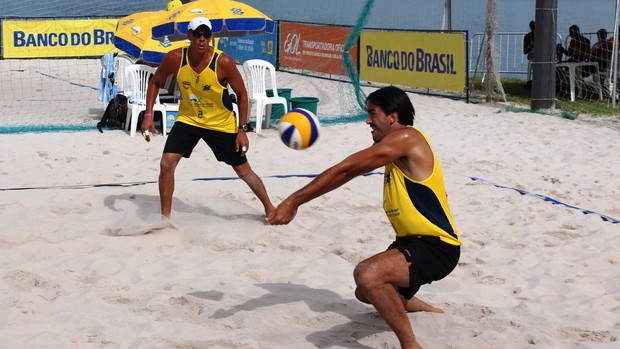 Ao lado de Carlão, Rodrigão estreia no vôlei de Praia no Circuito Brasileiro (Foto: Divulgação/CBV)