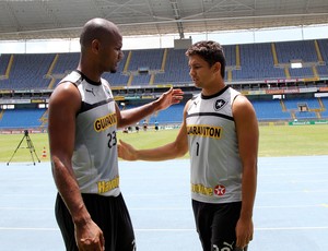 Jefferson Elkeson treino Botafogo (Foto: Cezar Loureiro / Agência o Globo)