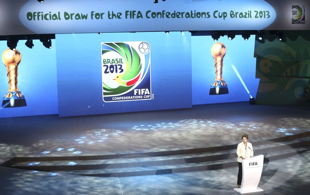 Dilma, Sorteio copa das Confederações, AP (Foto: Agência AP)