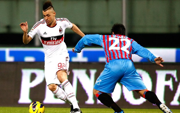 Stephan El Shaarawy na partida do Milan contra o Catania (Foto: Getty Images)