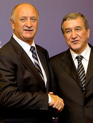 Felipão e Parreira apresentação seleção brasileira (Foto: AP)