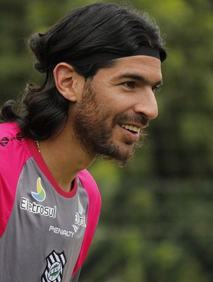 Loco Abreu treina no Figueirense (Foto: Luiz Henrique, FFC)