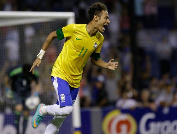 Neymar gol Brasil x Argentina (Foto: AP)