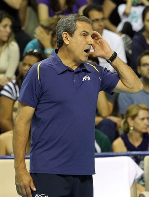 Zé Roberto Guimarães, técnico do Campinas (Foto: Felipe Christ/Amil/Divulgação)