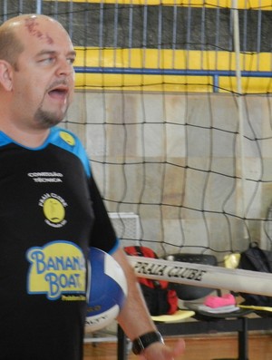 Técnico Spencer Lee do Praia Clube de Uberlândia (Foto: Felipe Santos/GLOBOESPORTE.COM)