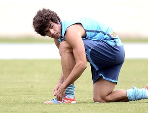 Bruno Mendes, treino do Botafogo (Foto: Alexandre Cassiano / Agência o Globo)