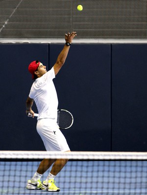 Nadal treino tênis quadra (Foto: EFE)