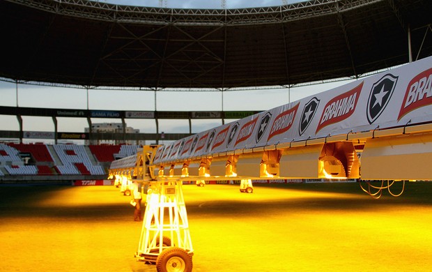 máquinas de luz do Engenhão (Foto: Raphael Marinho / Globoesporte.com)