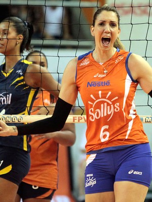 vôlei Sollys comemoração (Foto: Fábio Rubinato / AGIF)