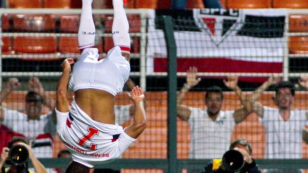 Lucas, São Paulo e Universidad do Chile (Foto: Rodrigo Coca / Agência Estado)