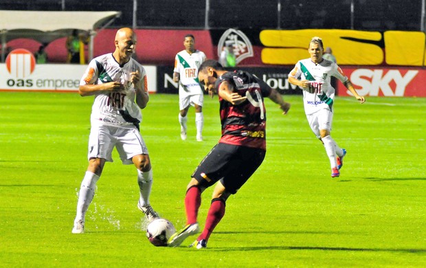 Vitória e América-MG (Foto: Erik Salles / Agência Estado)