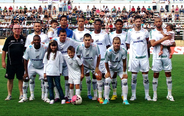 Acleisson posado time (Foto: Divulgação)