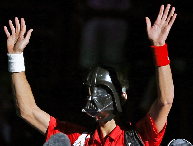 Djokovic máscara Darth Vader (Foto: EFE/Ian Langsdon)