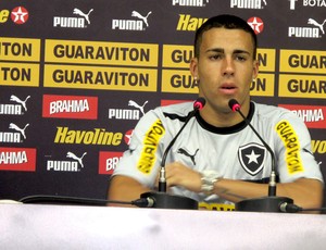 Gabriel botafogo coletiva (Foto: Raphael Marinho / Globoesporte.com)