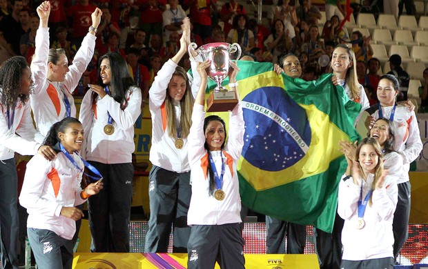 Osasco vôlei comemoração Mundial de Clubes (Foto: Reuters)