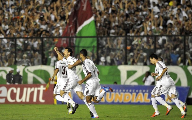 Fred fluminense gol ponte preta (Foto: Dhavid Normando / Photocamera)