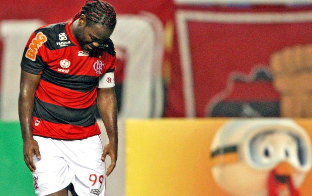 Vagner Love, Flamengo e Cruzeiro (Foto: Marcio Alves / Agência o Globo)