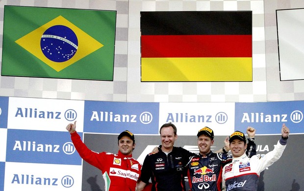 Felipe massa sebastian vettel kamui kobayashi pódio gp do japão (Foto: Agência Reuters)