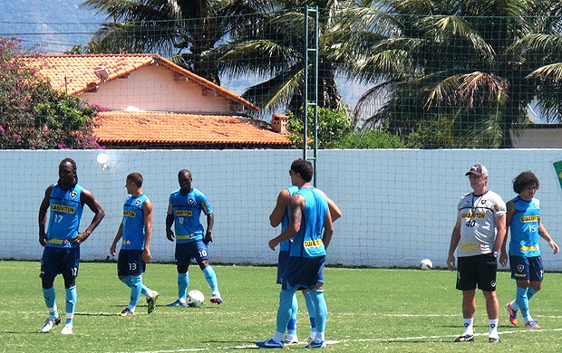 jogadores no treino do Botafogo em Saquarema (Foto: Fred Huber / Globoesporte.com)