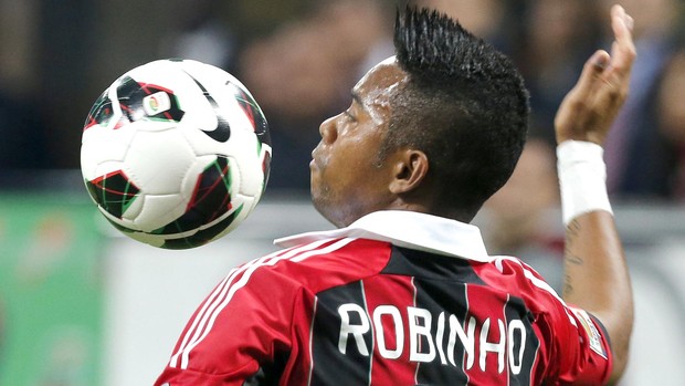 Robinho, Milan e Cagliari (Foto: Agência Reuters)