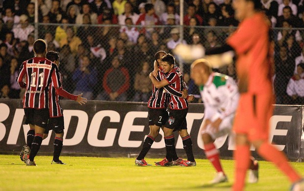 Osvaldo, LDU de Loja x São Paulo (Foto: Agência EFE)