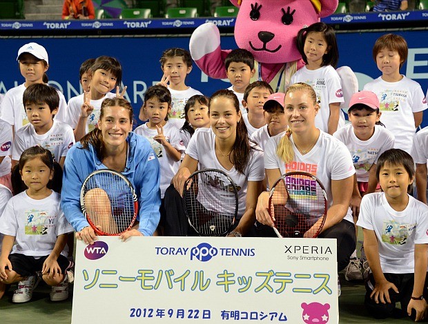 Ana Ivanovic tênis Angelique Kerber Japão Andrea Petkovic (Foto: AFP)