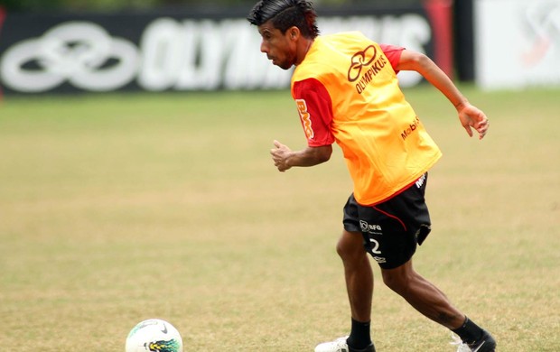 leo moura flamengo treino (Foto: Mauricio Val / Vipcomm)