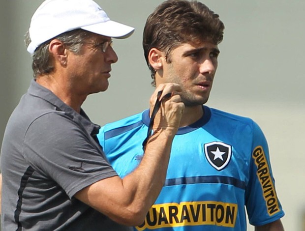 oswaldo de oliveira fellype gabriel botafogo treino (Foto: Jorge William / Agência O Globo)