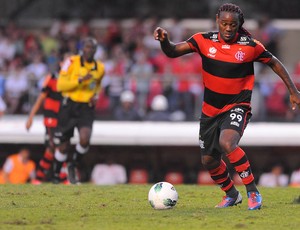 Flamengo São Paulo Vagner Love (Foto: Marcos Ribolli / Globoesporte.com)