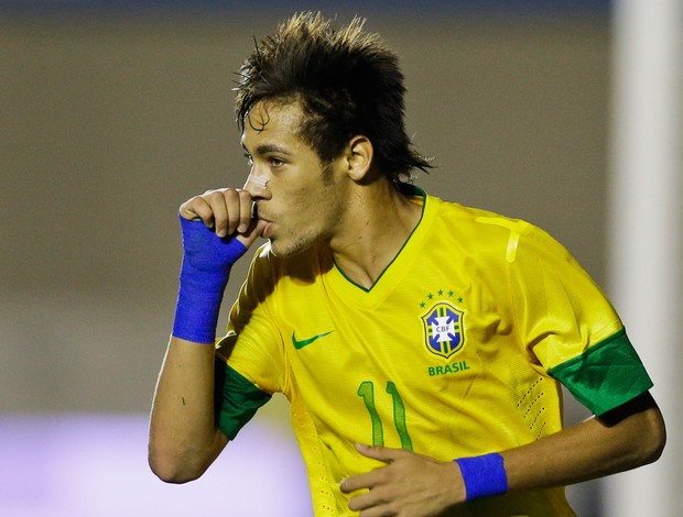 Neymar gol Brasil x Argentina (Foto: AP)